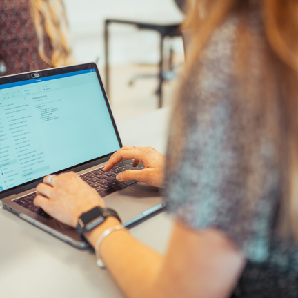 CY TH Langs 11 Computer