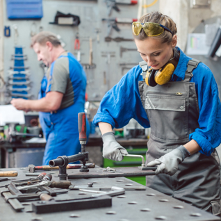 THL Erhverv Kvinde I Produktion