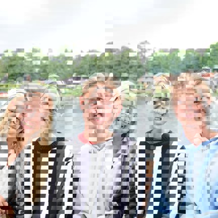 70460031 2366098853678112 4819470879735939072 N